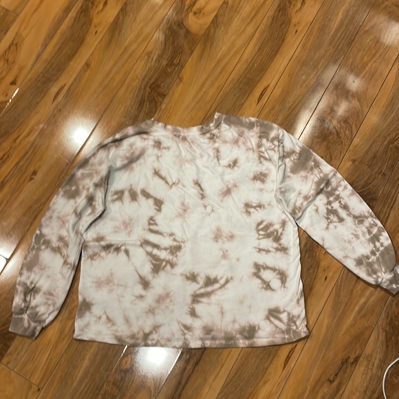 Size medium C&C California tie-dyed shirt - Picture 8 of 8
